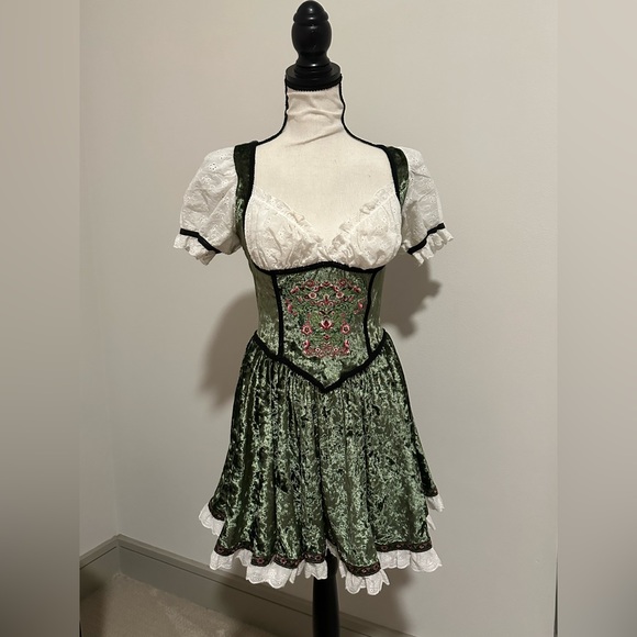 Dolls Kill Beer Maiden Costume - Picture 2 of 7